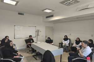 بازدید برخی اساتید دانشگاه علوم پزشکی آزاد اسلامی از مرکز رشد و واحد FabLab